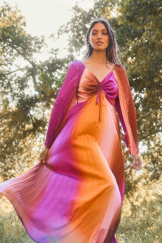 Retro Gradation Pleated Maxi Dress Cozy Maxi Dress with Slit