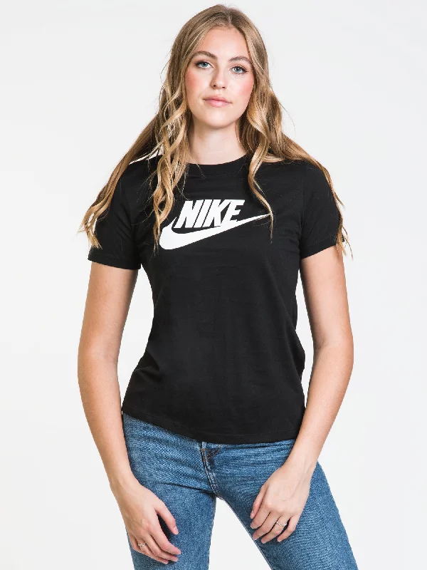 NIKE ESSENTIALS ICON T-SHIRT  - CLEARANCE Collared Crew Neck Turtle Neck