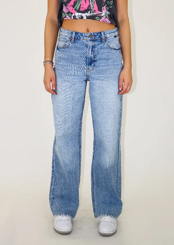 Coast Ride Jeans ★ Light Wash Fashionable Raw Hemmed Jeans