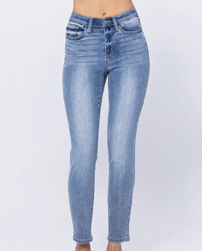 Judy Blue High Rise Relaxed Fit Jeans Chic Cropped Jeans