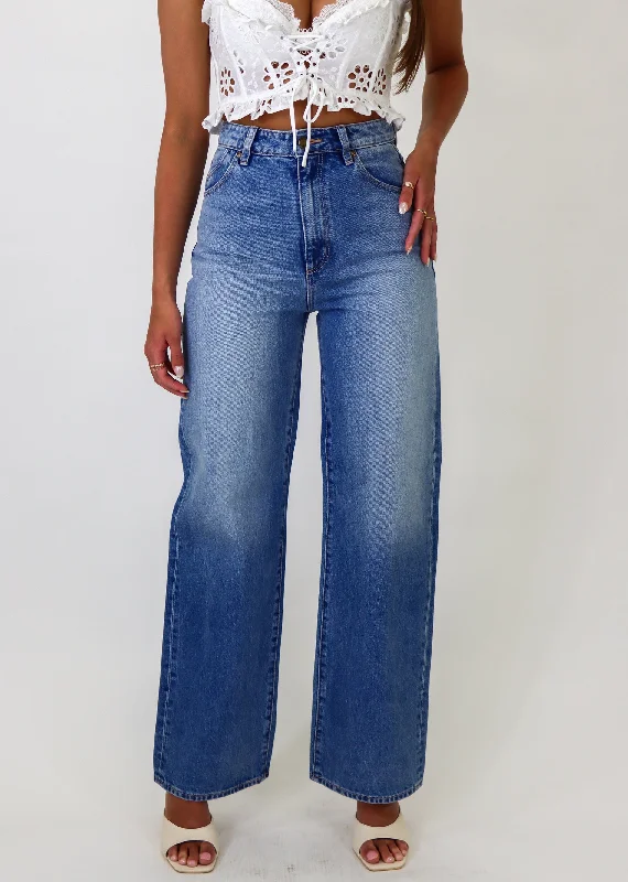 Rollas Like That Straight Leg Jeans ★ Dark Wash Casual Straight-Leg Jeans